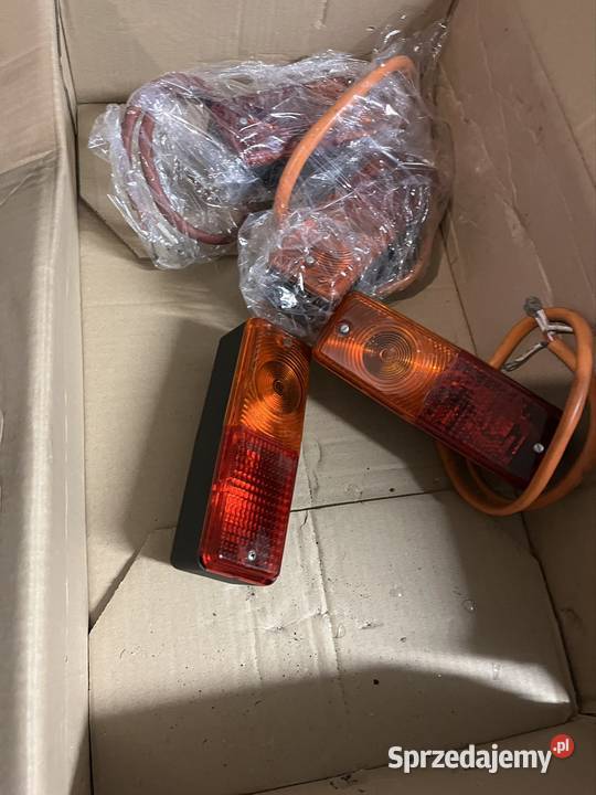 Lampa tylna zespolona uniwersalna 1985r