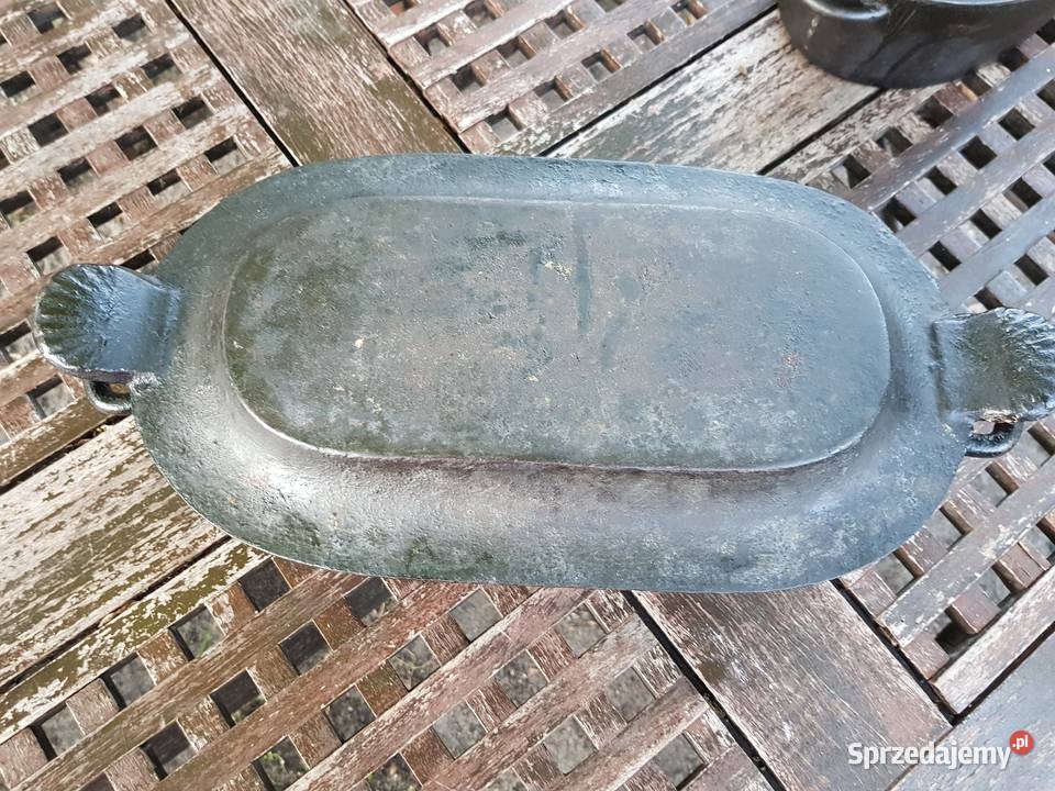 Dużaciężka żeliwnaprzedwojemna sygnowana czarny