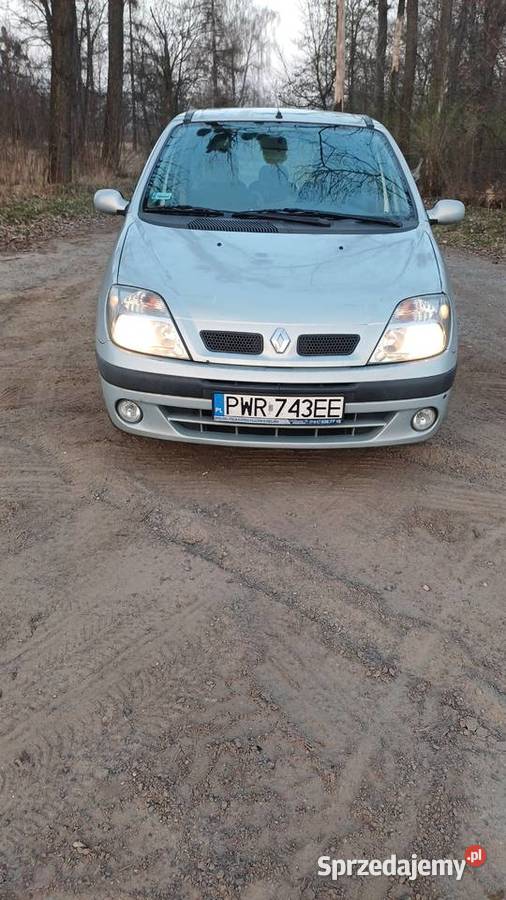 Syndyk oferuje do sprzedaży samochód Renault