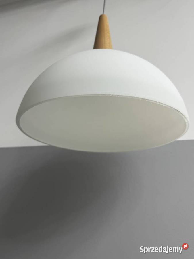 Lampa sufitowa z szklanym białym kloszem Tarnów
