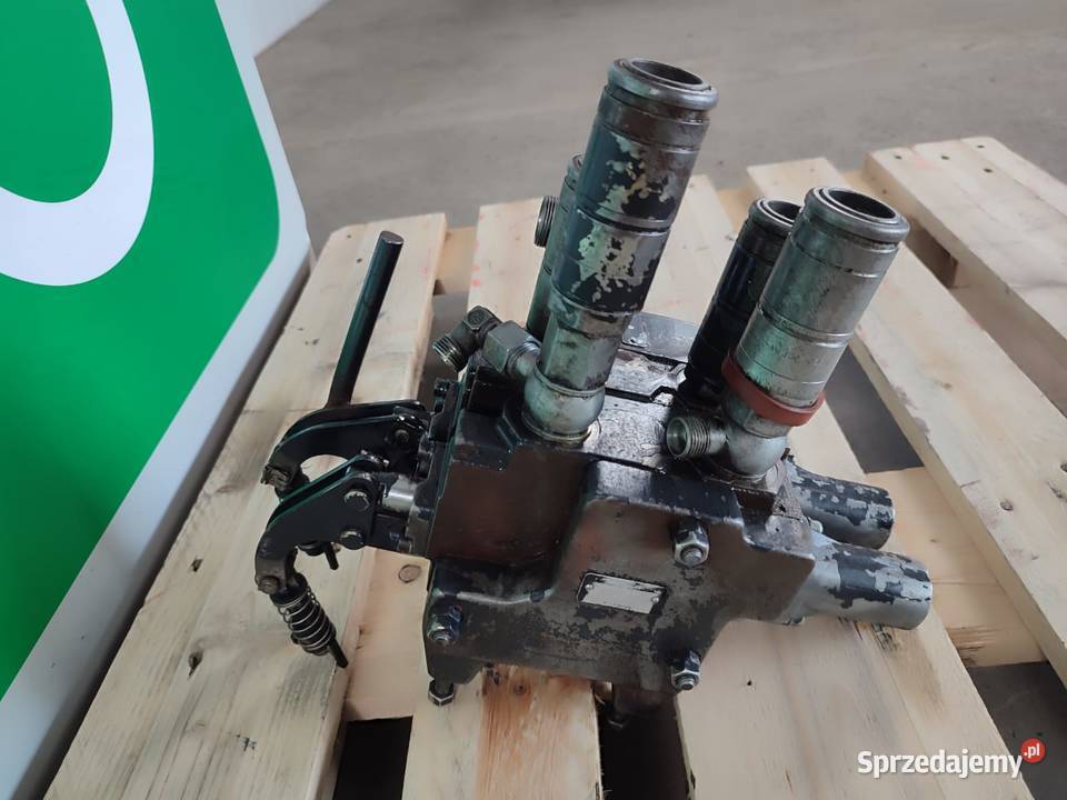 Rozdzielacz hydrauliczny 0528132011 DEUTZ FAHR Wilkowo