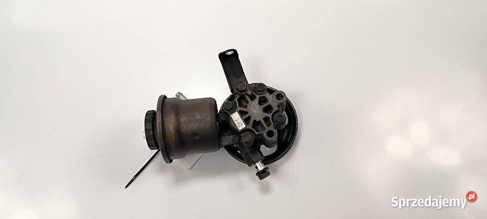 POMPA WSPOMAGANIA TOYOTA YARIS I Lipno