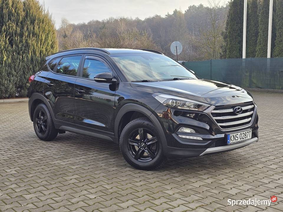 HYUNDAI TUCSON 16Benzyna 2018r Niski przebieg