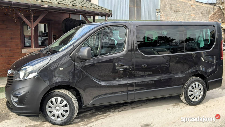 Opel Vivaro BUS 8Osób 16D125OPŁACONYBezwypadkowy ESP Częstochowa