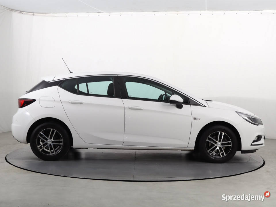 Opel Astra 10 Turbo Katowice