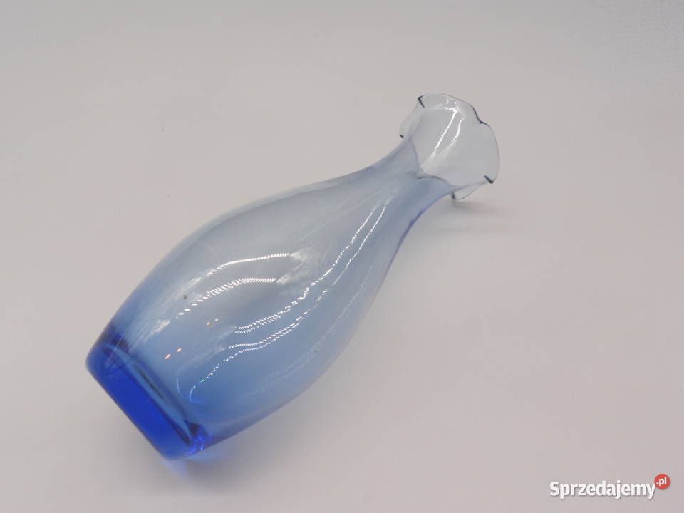 Ręcznie formowany niebieski szklany wazon 205