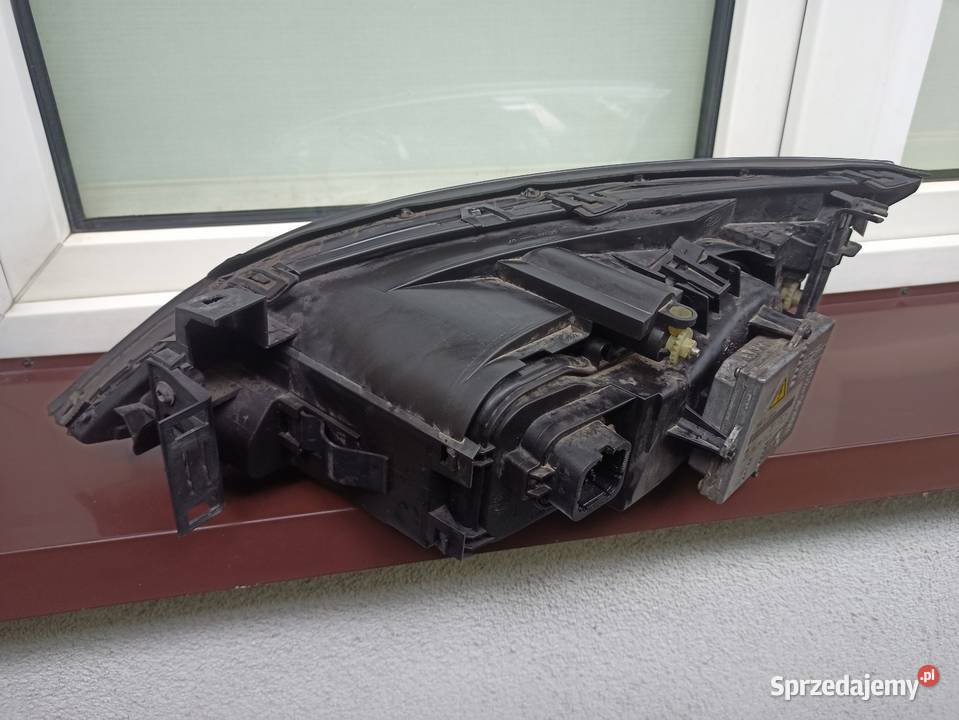 Ford Mondeo MK3 lampa przednia prawa reflektor osobowe Lampy przednie Sieradz