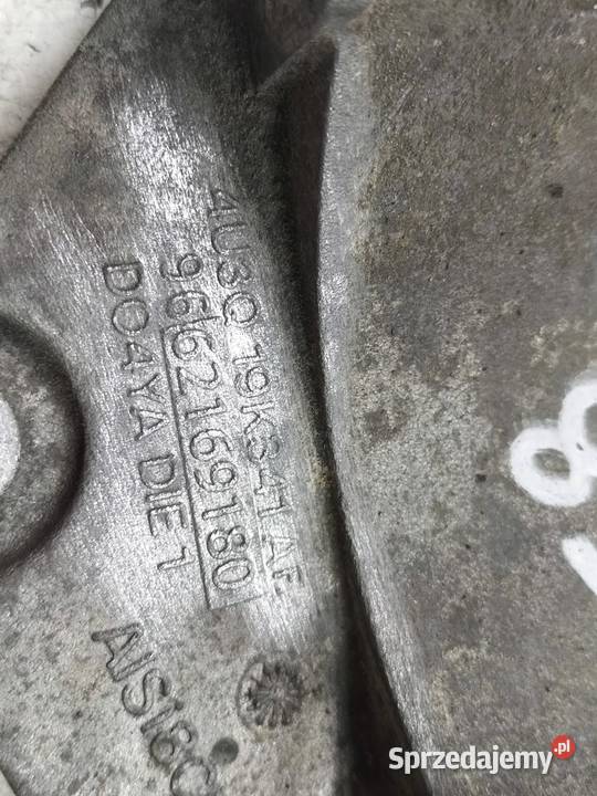 ŁAPA WSPORNIK ALTERNATORA 4U3Q19K341AE Rok produkcji 2005 sprzedam
