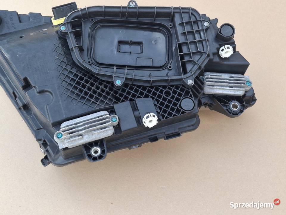 VOLVO FH5 FH 5 REFLEKTOR PRAWY FULL LED LAMPA ciężarowe Bieleń sprzedam