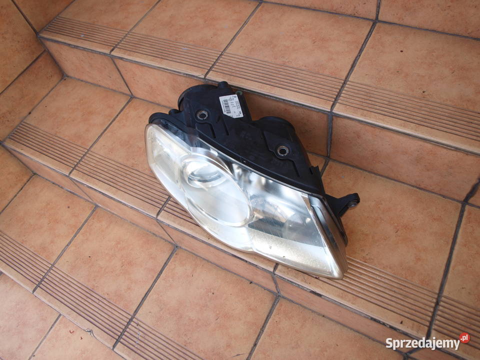 VW Passat B6 lampa prawa przód zwykła 2005 2010r Lampy przednie wielkopolskie