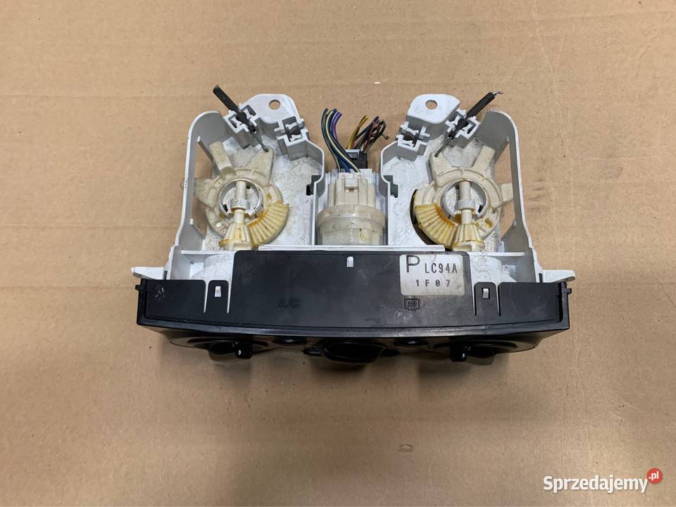 Panel sterowanie nawiewu klimatyzacji mazda mpv Rok produkcji 2002 Szczecin