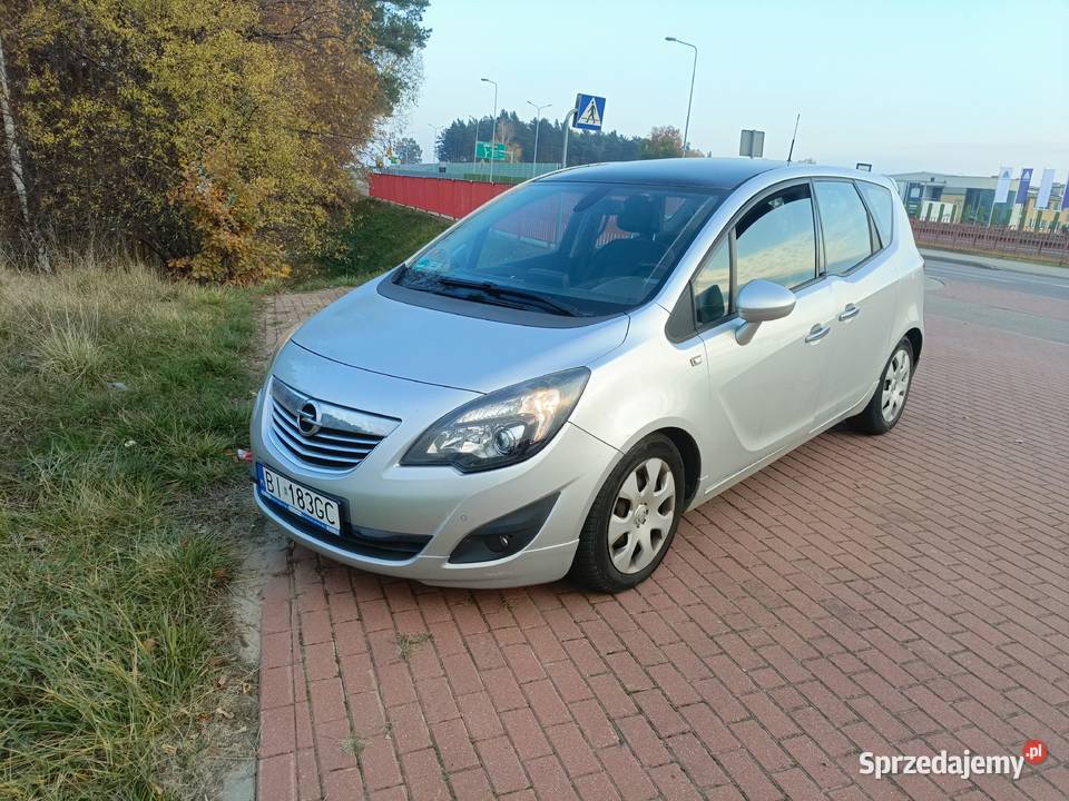 Opel Meriva B 17 DieselAutomat 2010r elektrycznie ustawiane fotele Porosły sprzedam
