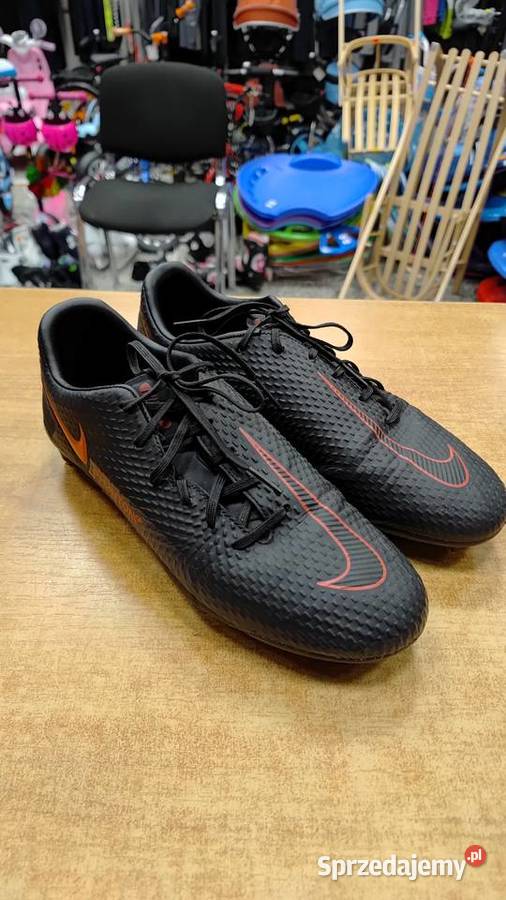 Buty piłkarskie Nike korki Dębica