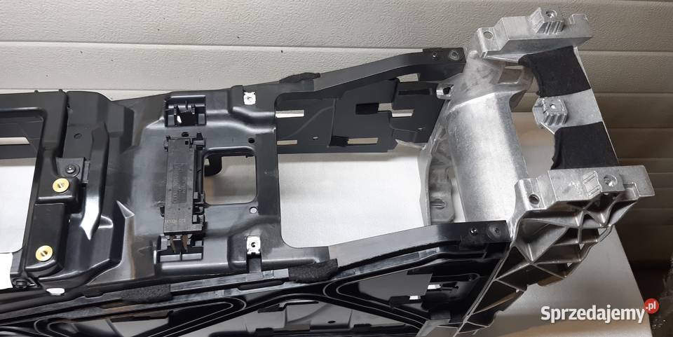 STELAŻ TUNELU ŚRODKOWEGO AUDI Q7 4M 4M0863243