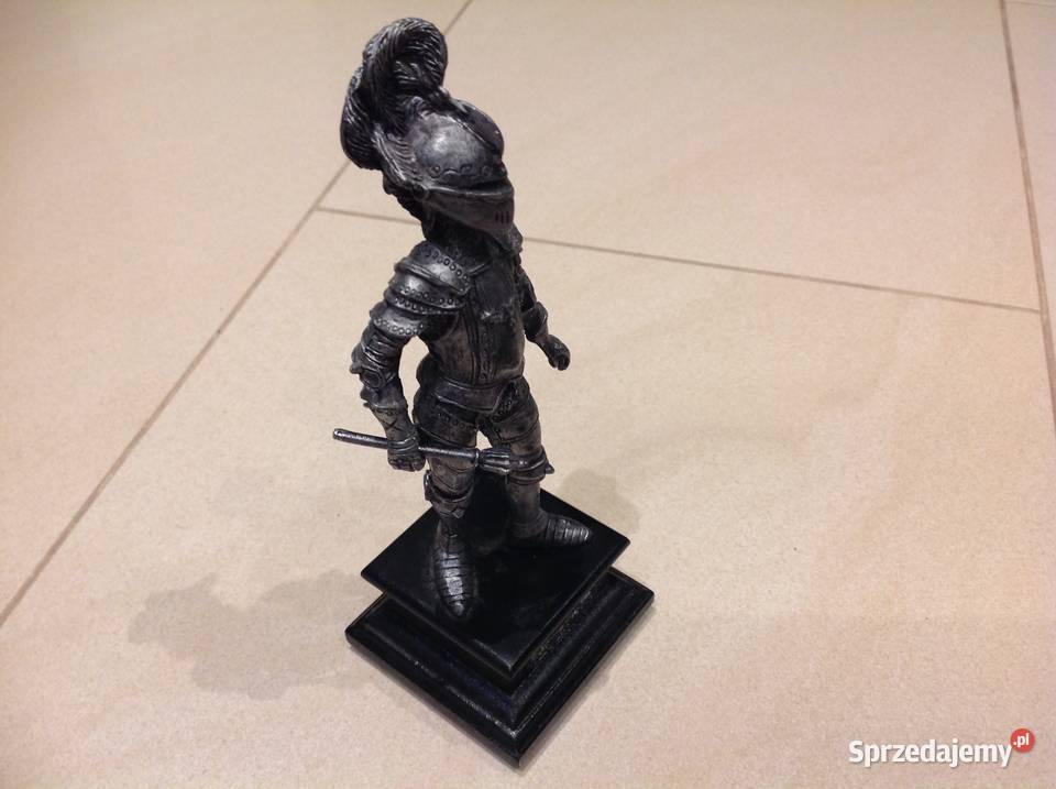 Cynowa Figurka Rycerz Sygnowana Kolekcje Nowa Sól