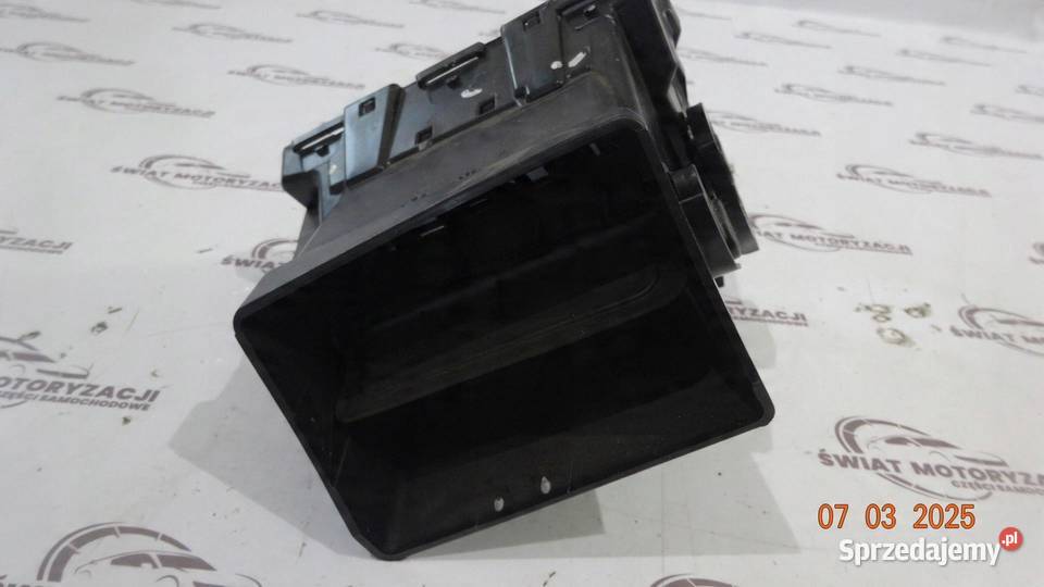 CITROEN C5 II 08r kratka nawiewu prawa 968245577
