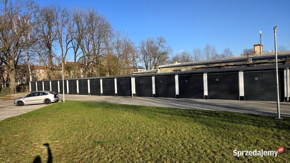 Garaż na terenie zamkniętym oświetlonym i Olesno