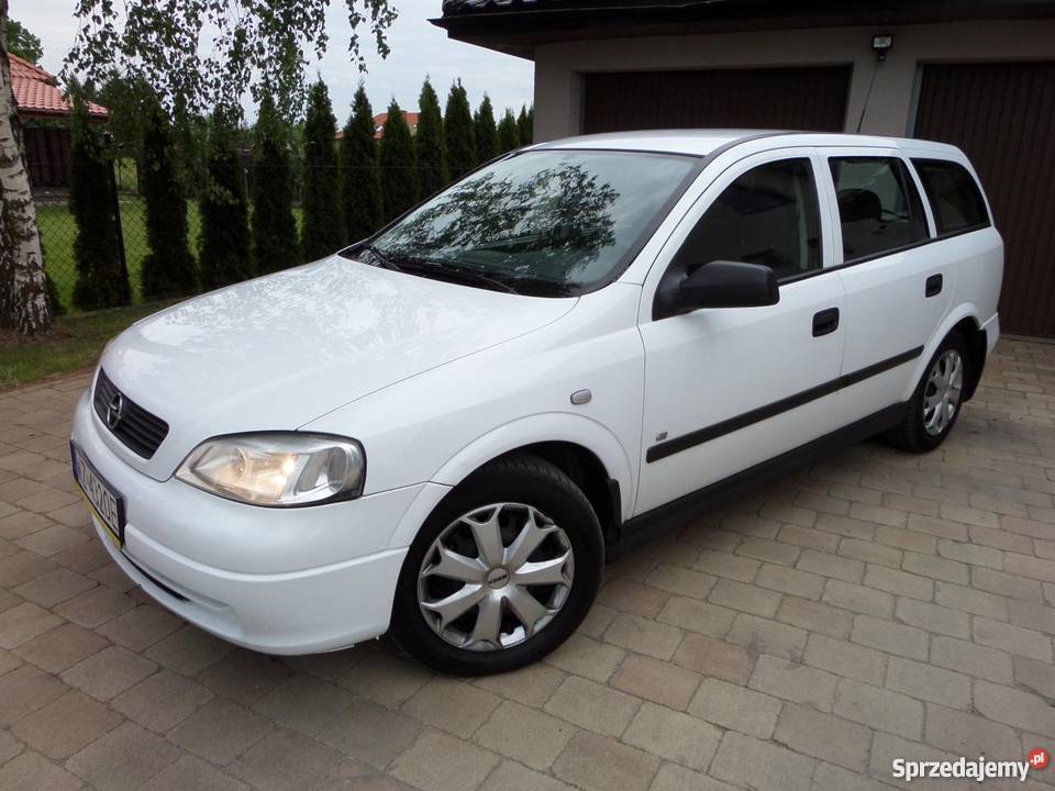 Opel Astra bialy nieuszkodzony Ząbki