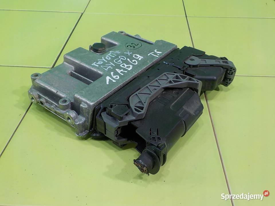 TOYOTA AYGO X 10 VVTI AUT 22r 5D sterownik Suków