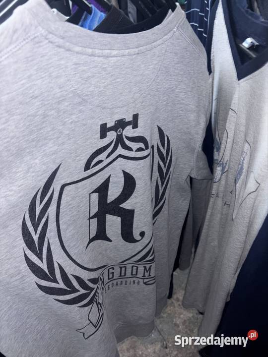 Odzież używana sortowana na różne kategorie Turek