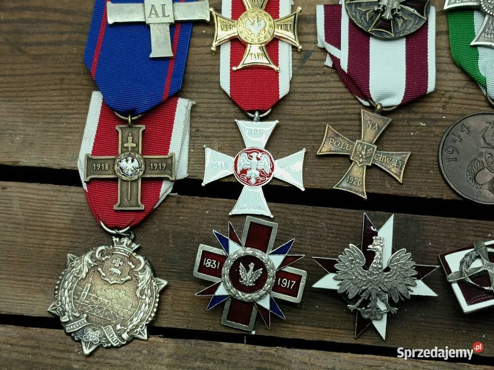 Duży pakiet zestaw odznaczenia polskie repliki