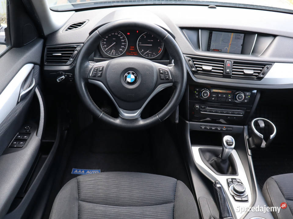 BMW X1 xDrive18d wielofunkcyjna kierownica