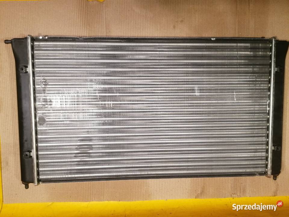 chłodnica wody nowa 18 8V VW Golf Jetta Scirocco osobowe łódzkie Piotrków Trybunalski