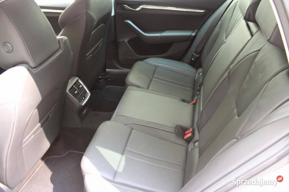 Skoda Octavia 2023r IWŁ FV23 LED Szyberdach