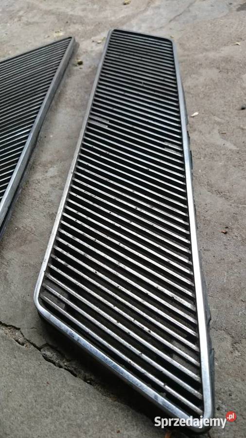 Wloty powietrza słupki Fiat 125p osobowe