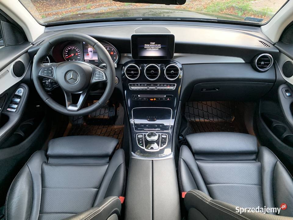 Mercedes GLC 220d 4 matic 9G salon pierwszy Józefów
