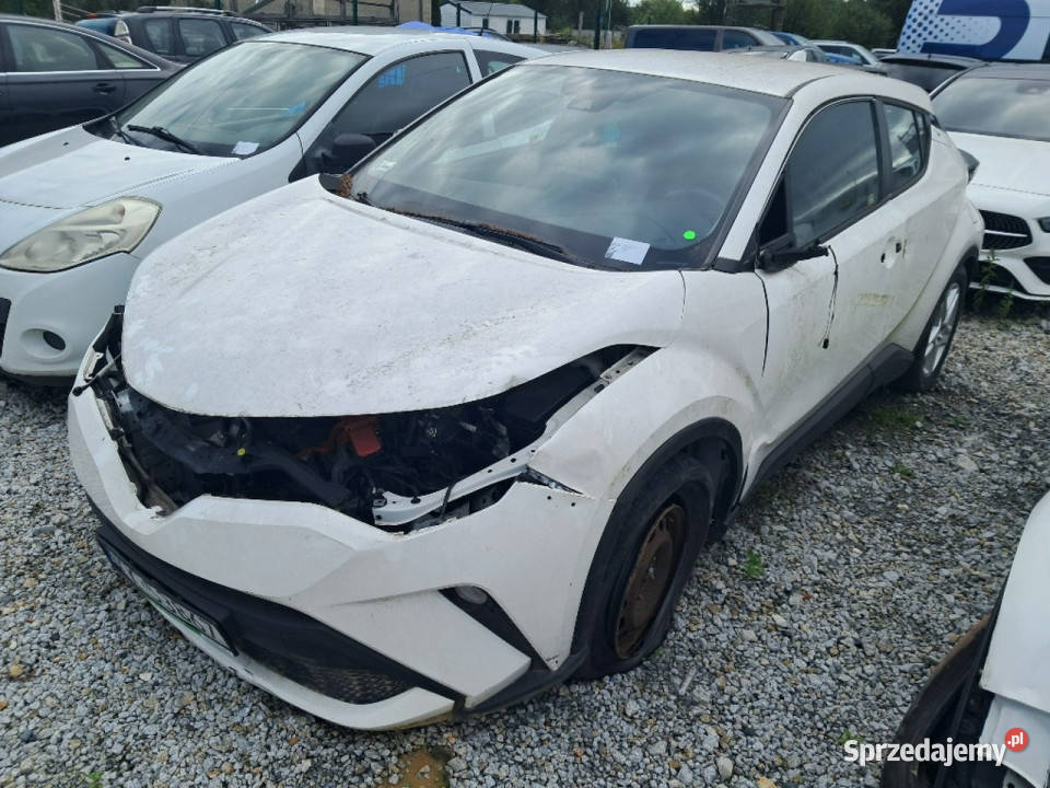 Toyota CHR Komorniki