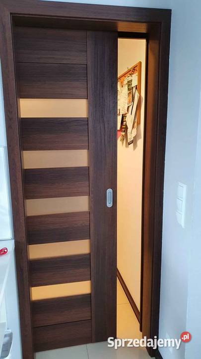 NAKŁADKI MASKUJĄCE STARE FUTRYNY Z MONTAŻEM I Limanowa