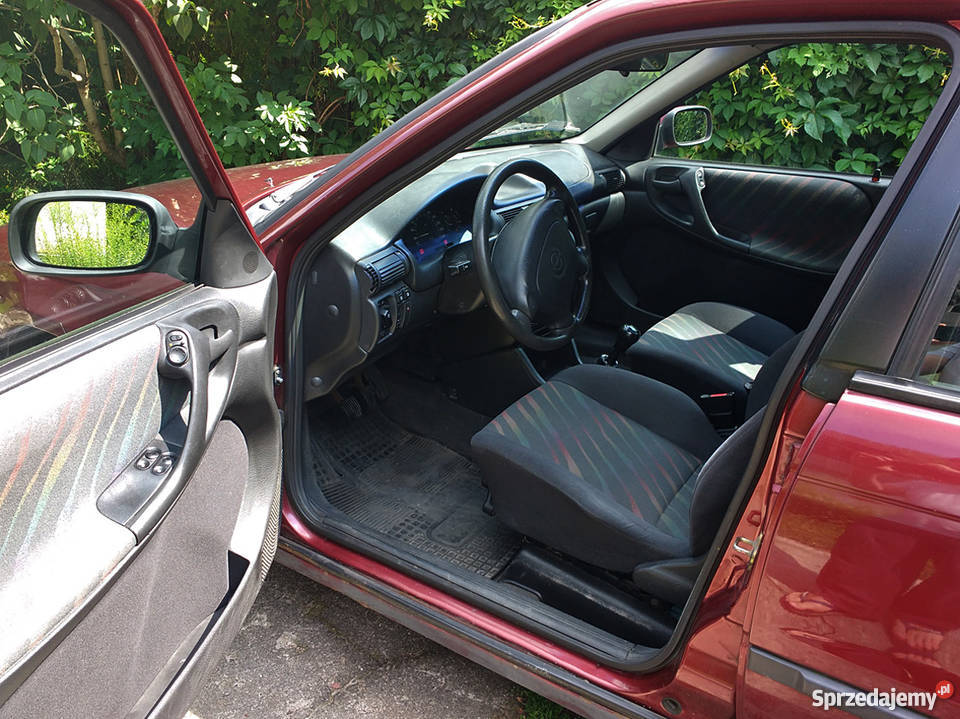 OPEL ASTRA 1997 16 16V 2001 w rodzinie Dobra