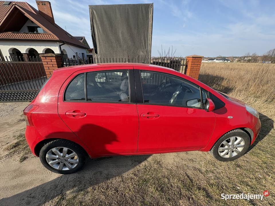 Toyota Yaris 13 benzyna Rok produkcji 2008 mazowieckie Skaryszew