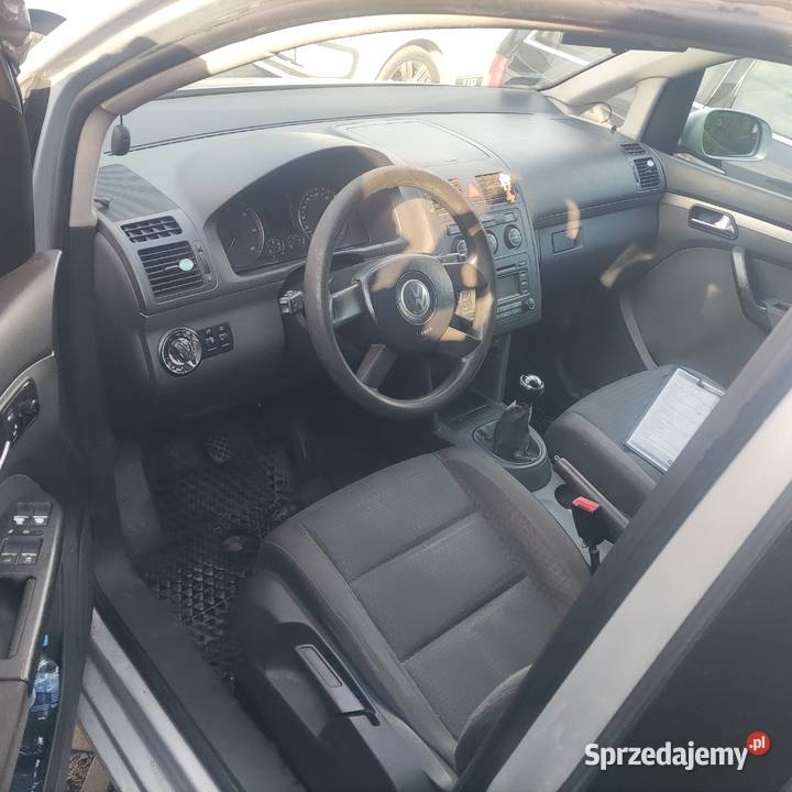 VW TOURAN USZKODZONY SILNIK Touran Warszawa
