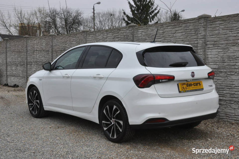 Fiat Tipo 14 95 hatchback Black Edition LED Dąbrowa Górnicza sprzedam