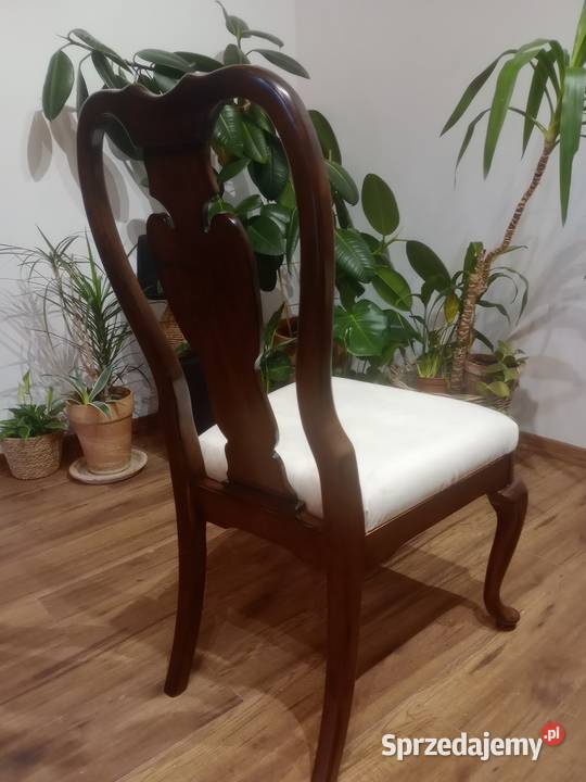 Stylowe 4 krzesła renowacji Okazja Lusówko sprzedam