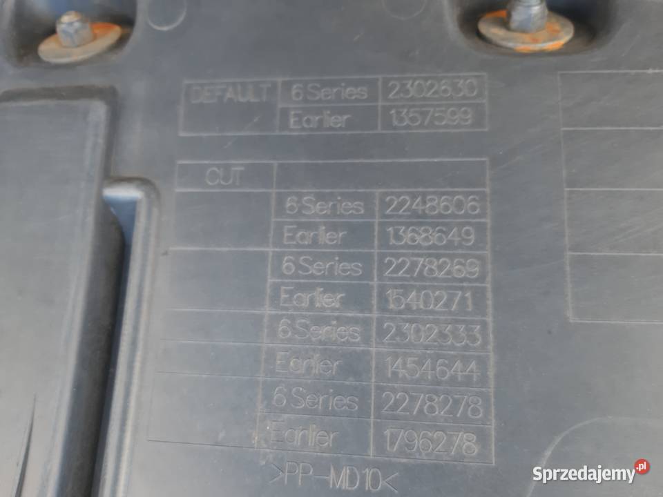 SCANIA R S BŁOTNIK LEWY TYŁ WSPORNIK UCHWYT Trzciel