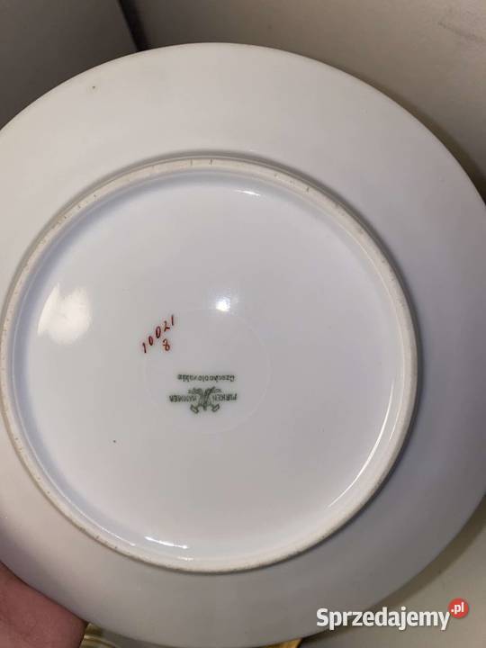 porcelanowe dwa talerze z kwiatami z sygnatura 2 Kraków