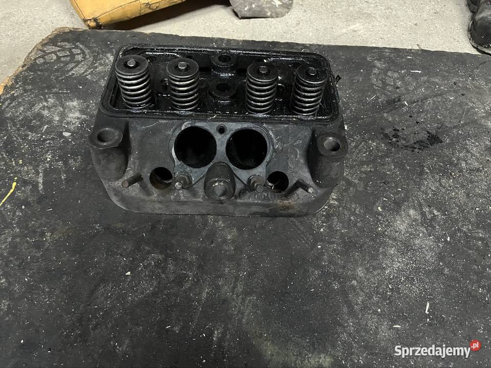 Głowica Ursus c330 pomorskie Niepoczołowice