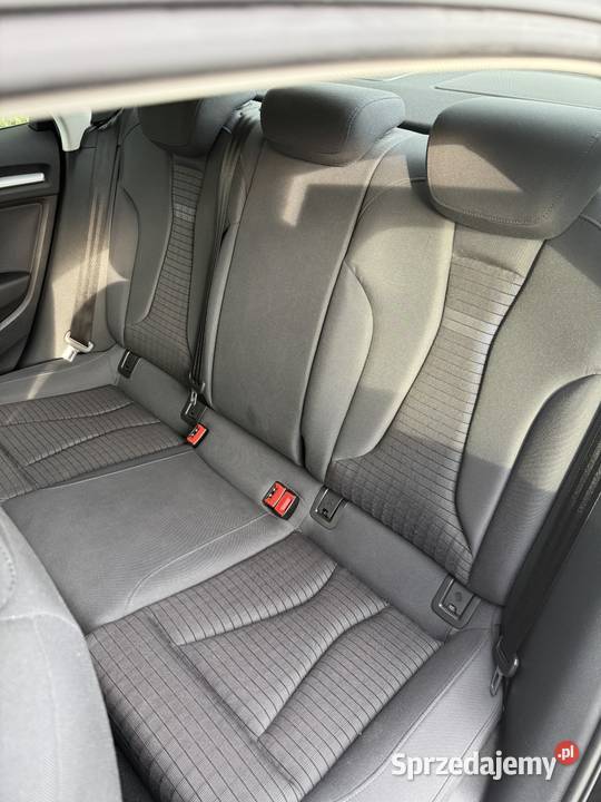 AUDI A3 14 TFSI CoD 150 SLINE Samochody osobowe