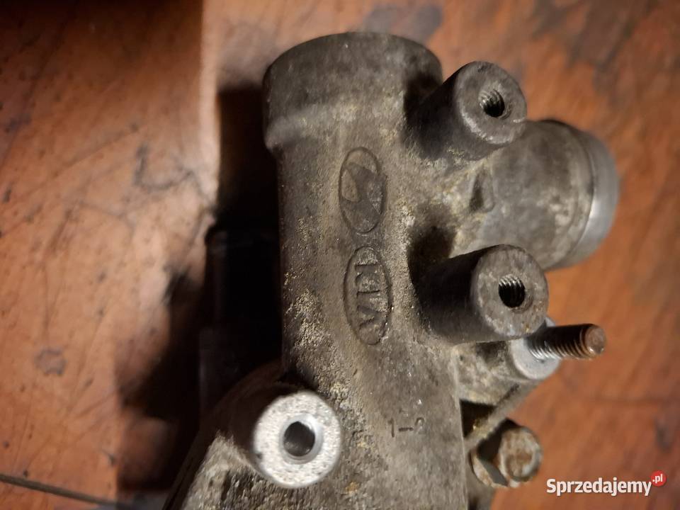 Termostat obudowa termostatu Kia Ceed Hyundai 16 Termostaty