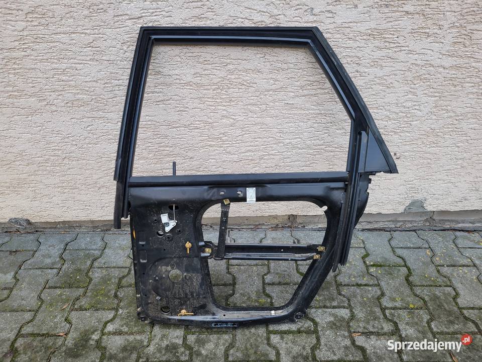 drzwi szyby podnośnik listwa Audi 100 C3 Skórzewo