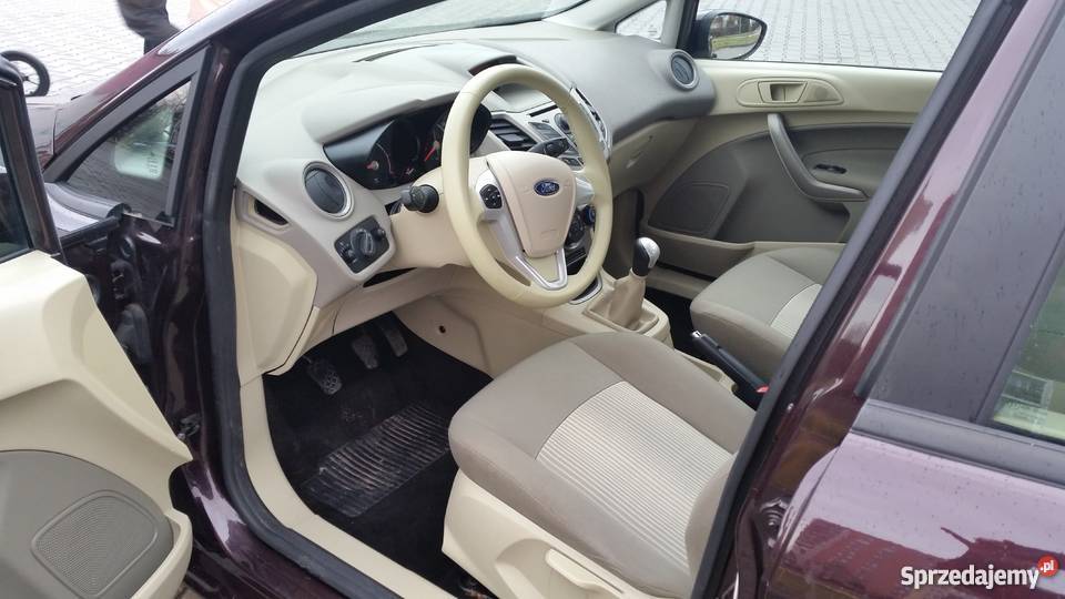 Ford Fiesta mk7 16 Titanic Jasny Środek Fiesta Lublin