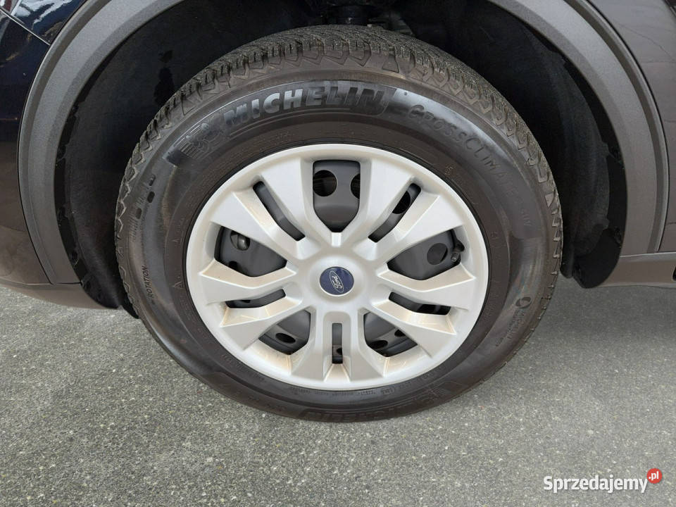 Ford Kuga VAT 23 15 150 M6 2024 r przebieg 29 gniazdo USB Myślenice sprzedam