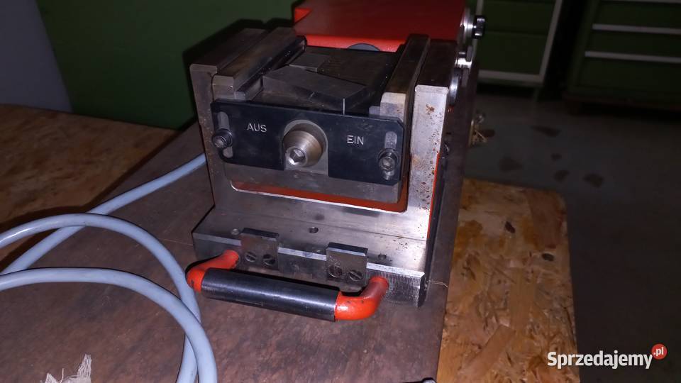 JUNG Uchwyt magnetyczny do szlifierki do