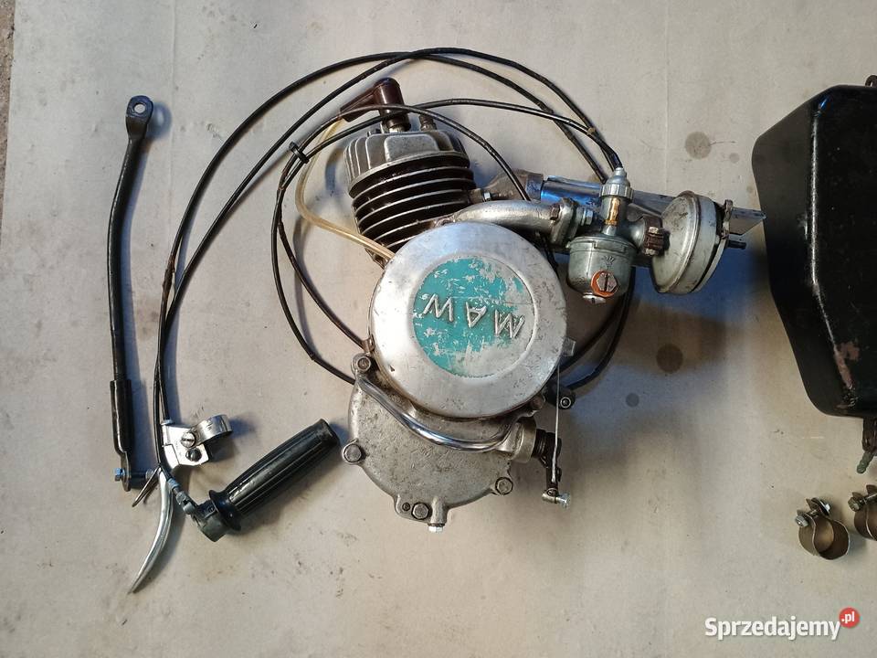 Rower z silnikiemMaw silnik zabytkowy Kurzętnik