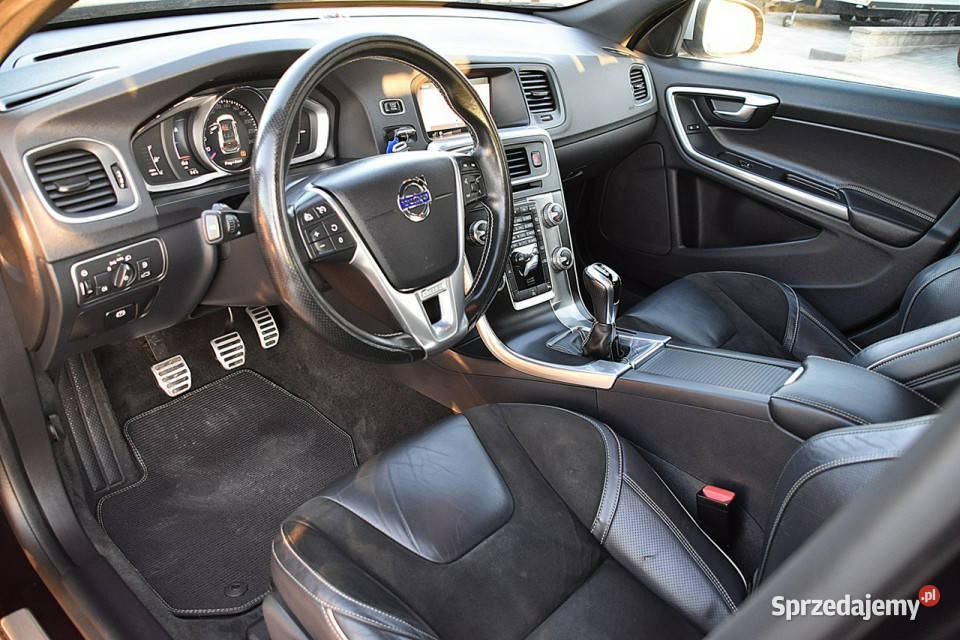 Volvo V60 20D4 190 RDesign Alcantara Led Navi ABS Nowe Kucice