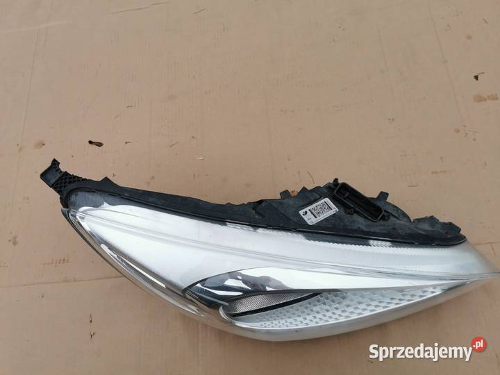 Lampa przód prawa rh Focus mk3 lift 1418 Oświetlenie Sieraków