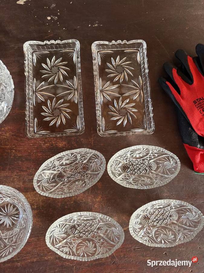 Kryształy z PRL 12 sztuk Porcelana i szkło